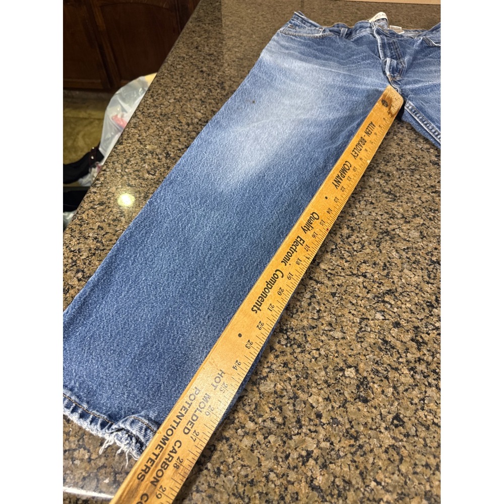 Levis 550 Relaxed Fit Jeans Mens 40x30 Blue Denim Medium Wash Vintage Distressed